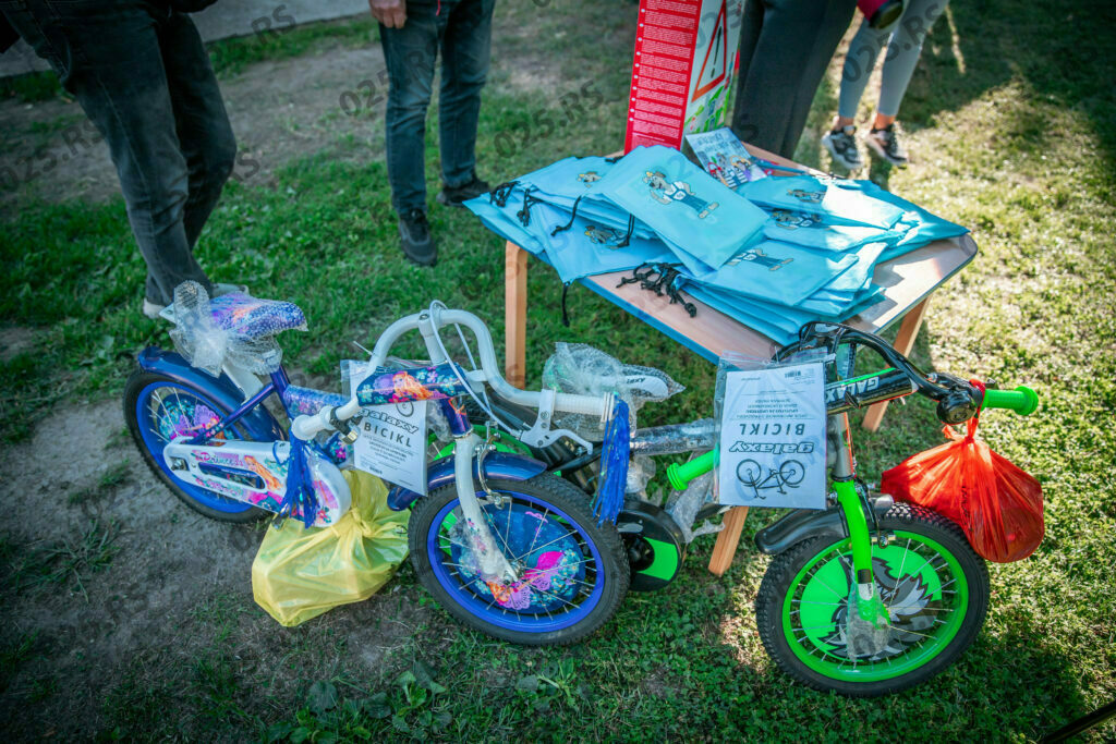 Poklon bicikla od grada Sombora