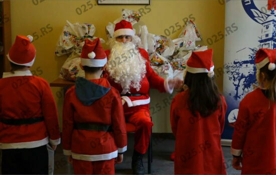 Deda Mraz i pomoćnici