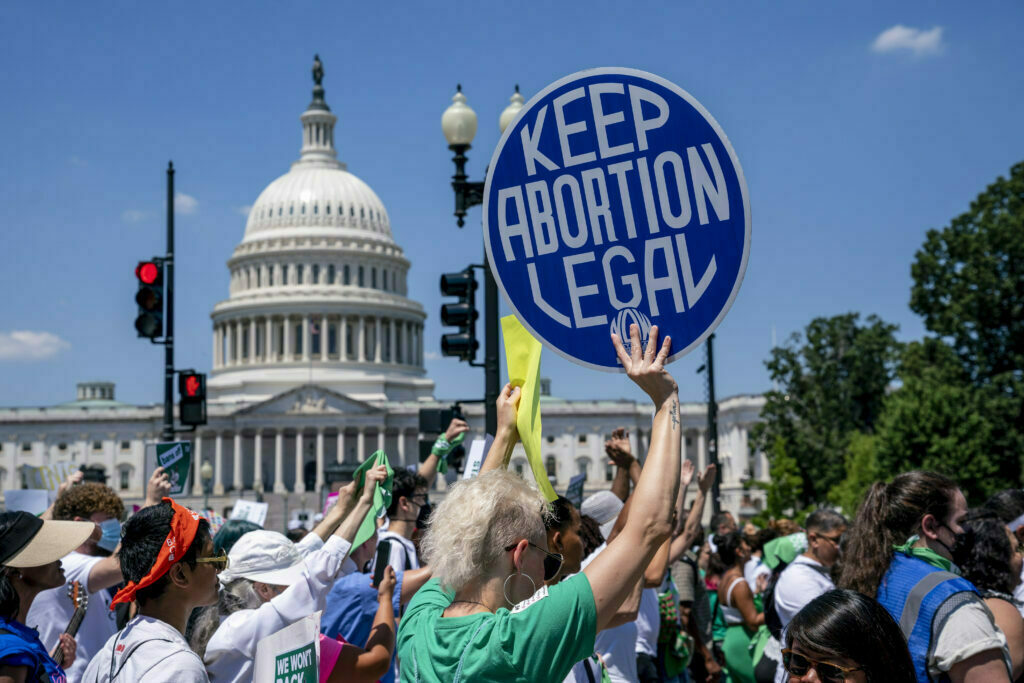 SAD - protesti zbog zabrane abortusa