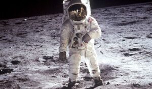 Prvi čovek na mesecu-Nil Armstrong