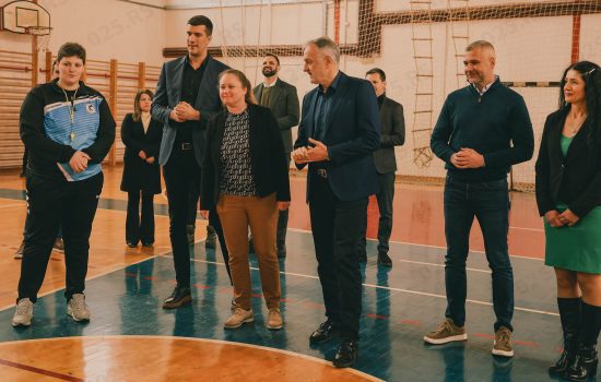 Prigrevica - OŠ "Mladost", poseta ministra sporta 1