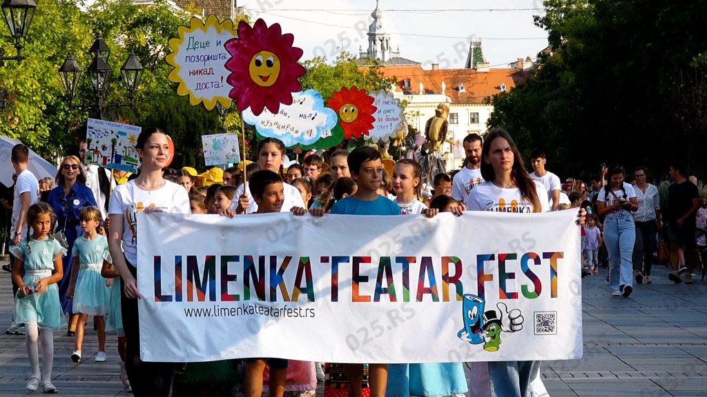 Dečijim karnevalom, počeo „Limenka teatar fest“ 4