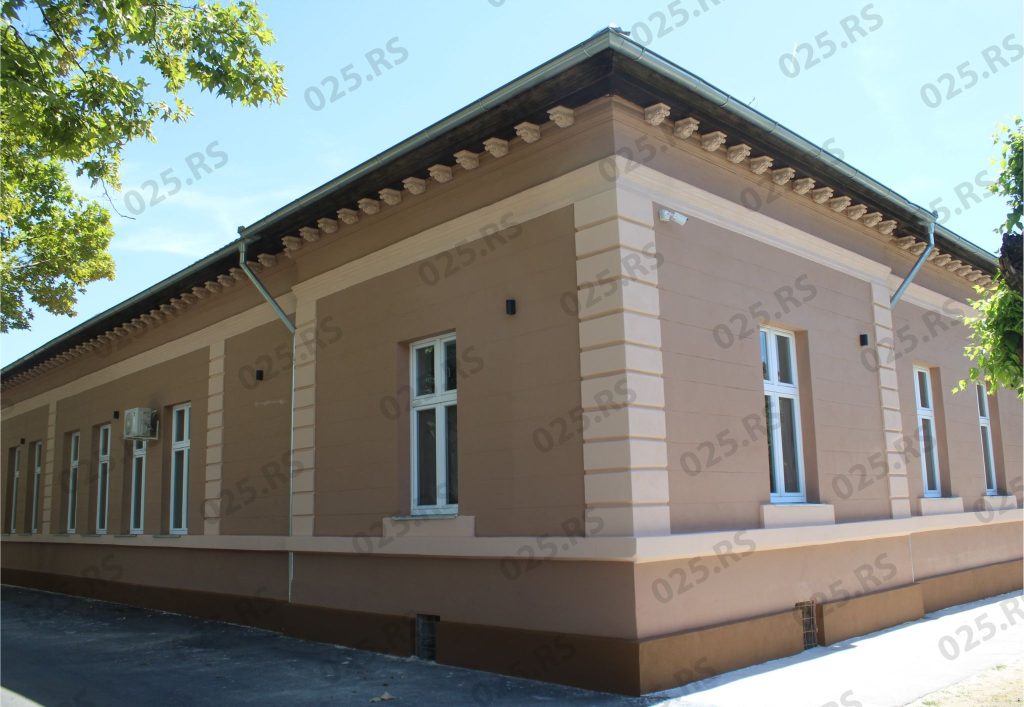 Završena rekonstrukcija fasade Doma kulture u Gakovu 5