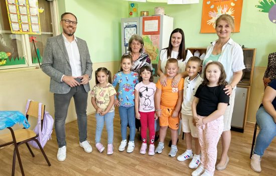 Kula: Miljanić i Ivanišević poželeli školarcima srećan početak 