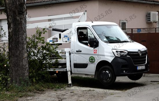  Nova kamionska korpa sa platformom za JKP „Zelenilo“ Sombor 