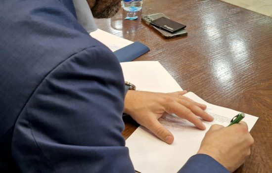 (FOTO) Potpisan Ugovor o zameni javne rasvete na teritoriji opštine Kula 