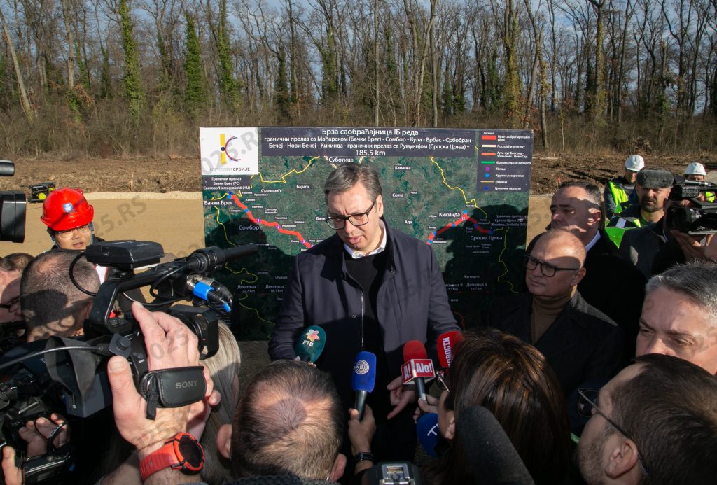 BAČKI BREG: Predsednik Srbije obišao radove na izgradnji brze saobraćajnice
