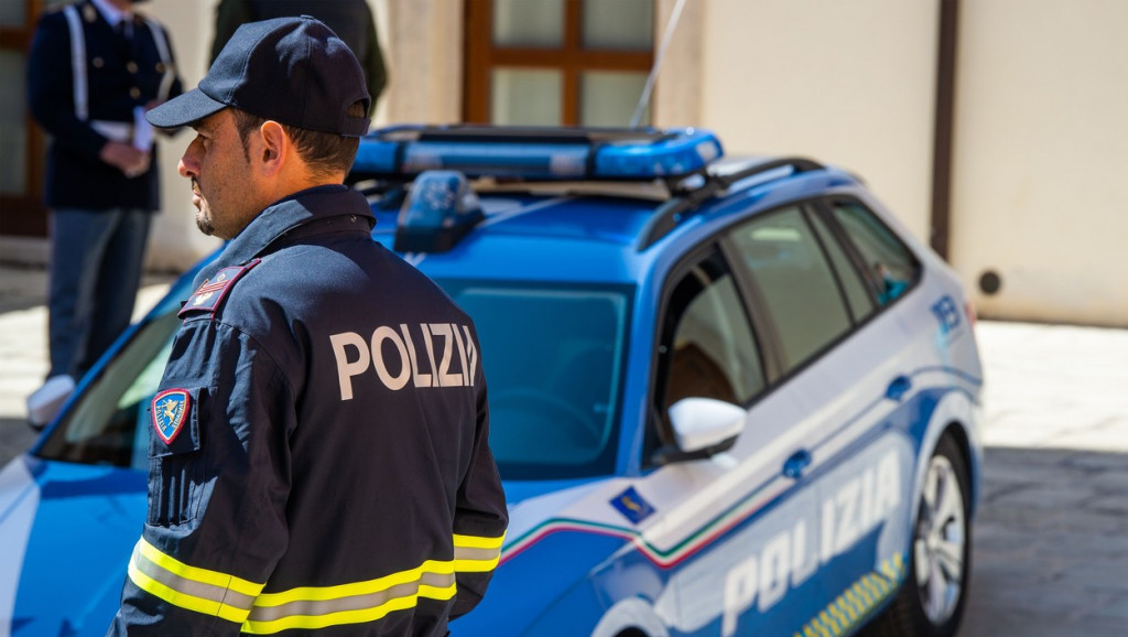 Policija Italija