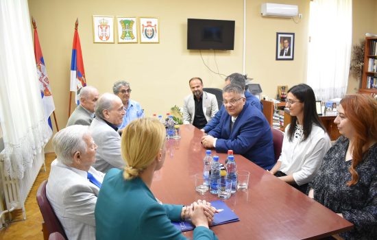 Ministar za brigu o selu posetio opštinu Odžaci 1