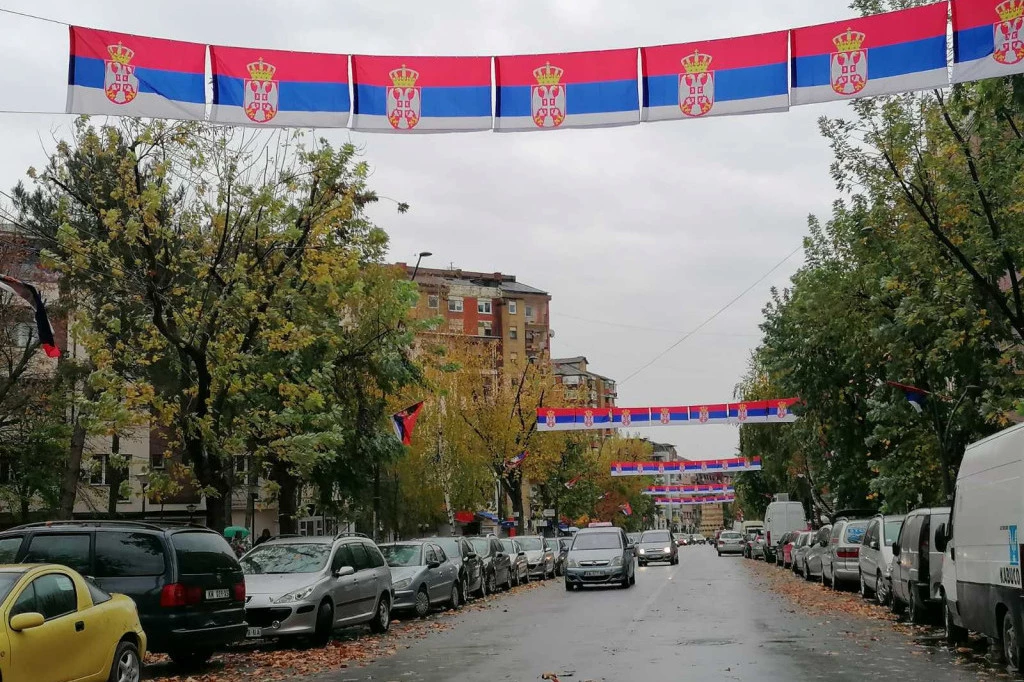 kosovska mitrovica zastave