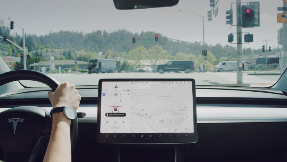Tesla navigacija