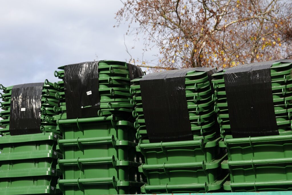 Uručene nove kante za komunalni otpad