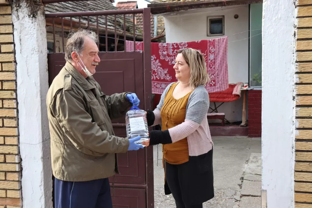 Podela dezinfikacionog sredstva u opštini Apatin