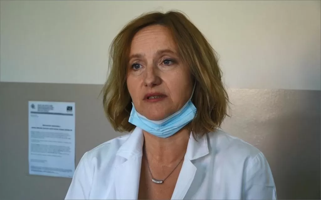 Dr Emese Uri