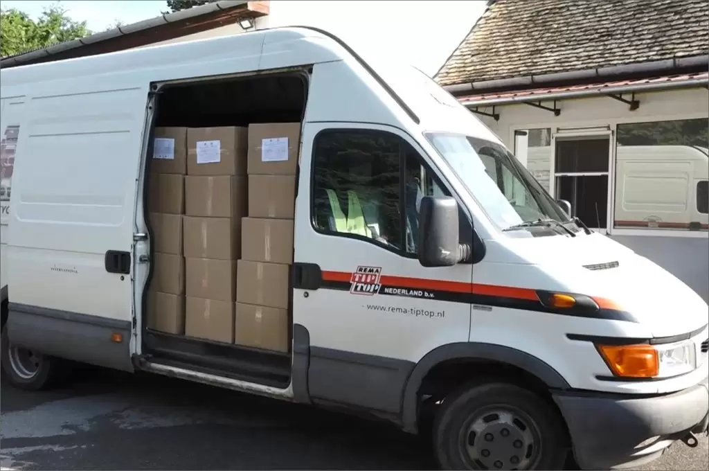 Kombi sa paketima