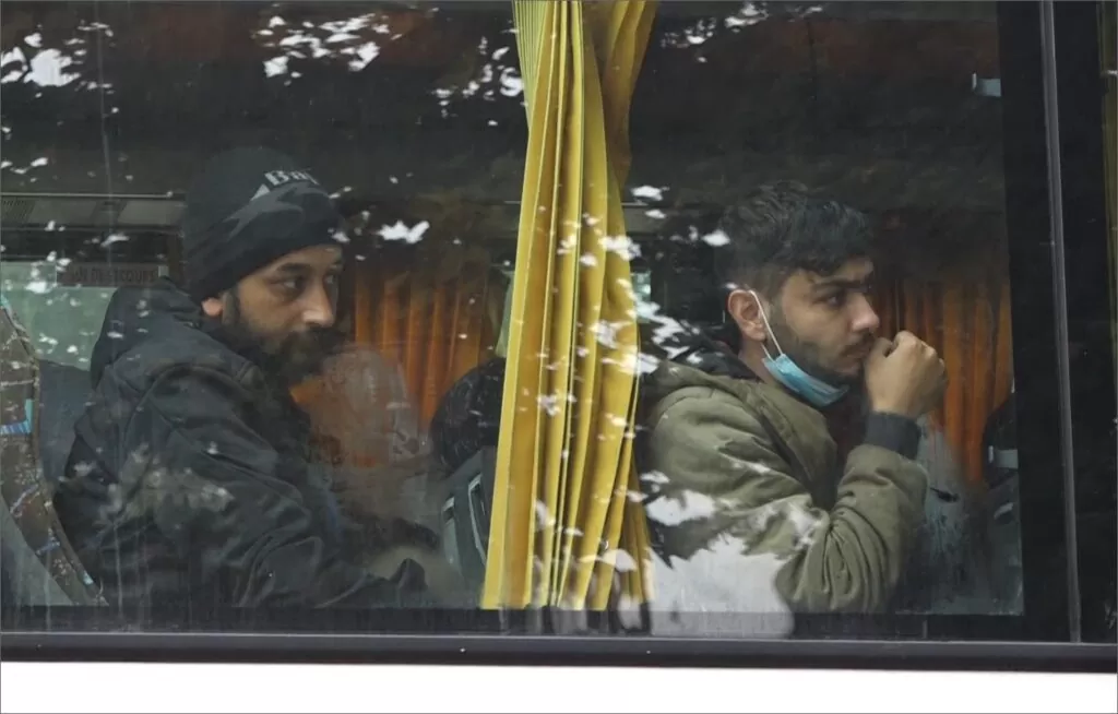 Migranti u autobusu