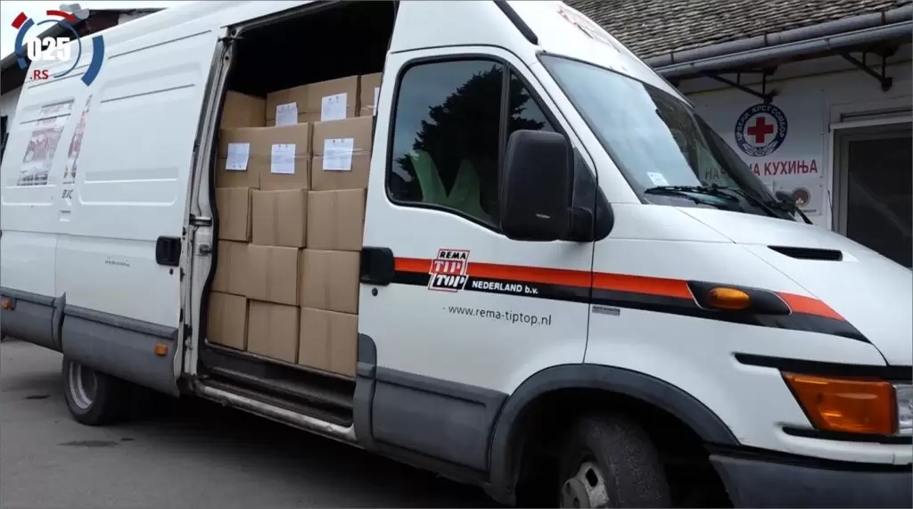 Kombi sa paketima