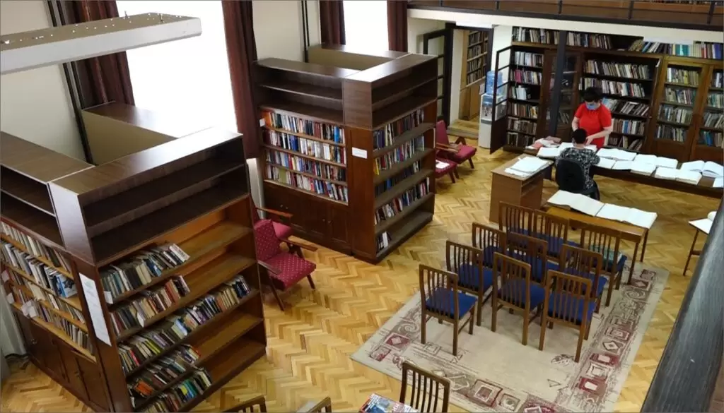 Biblioteka Apatin