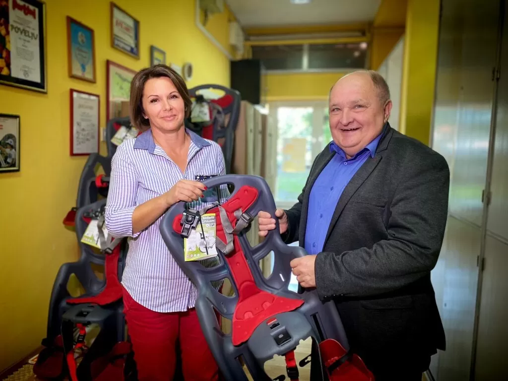 Uručena sedišta za bicikle
