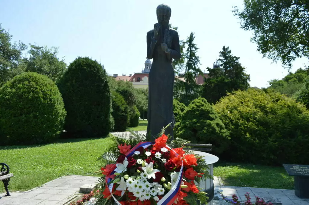 Spomenik