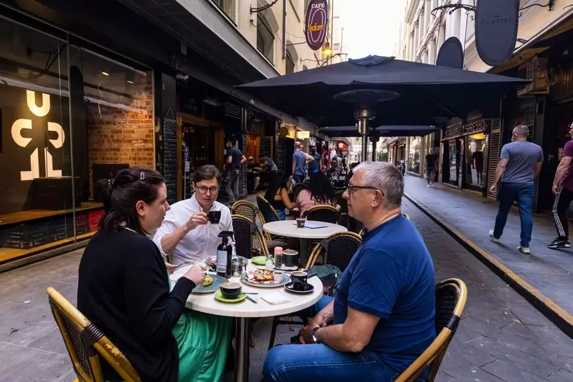 Australija