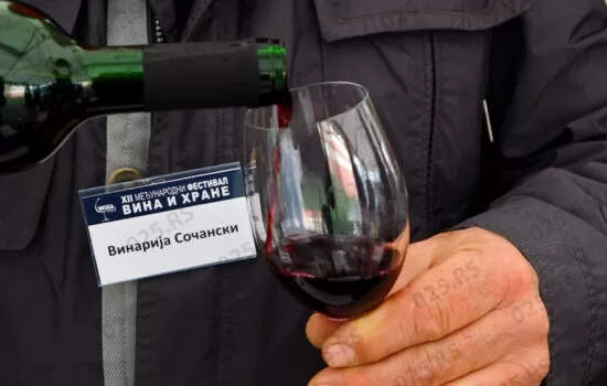 Vino u čaši