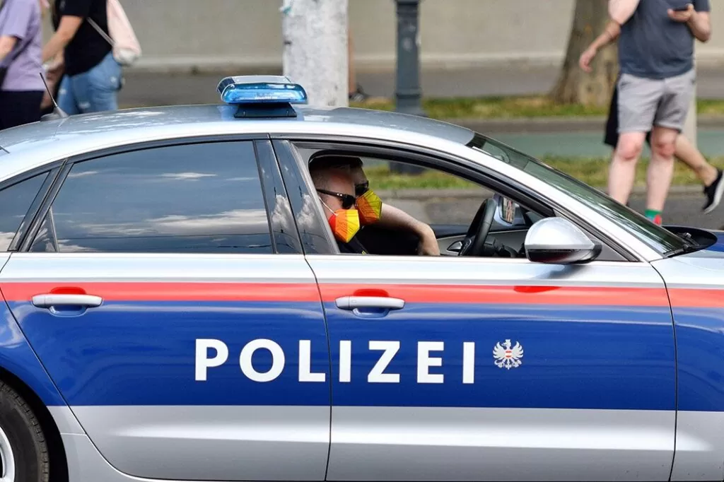 policija