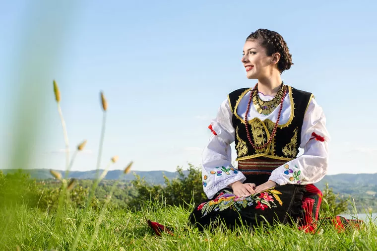 Srpska narodna nošnja