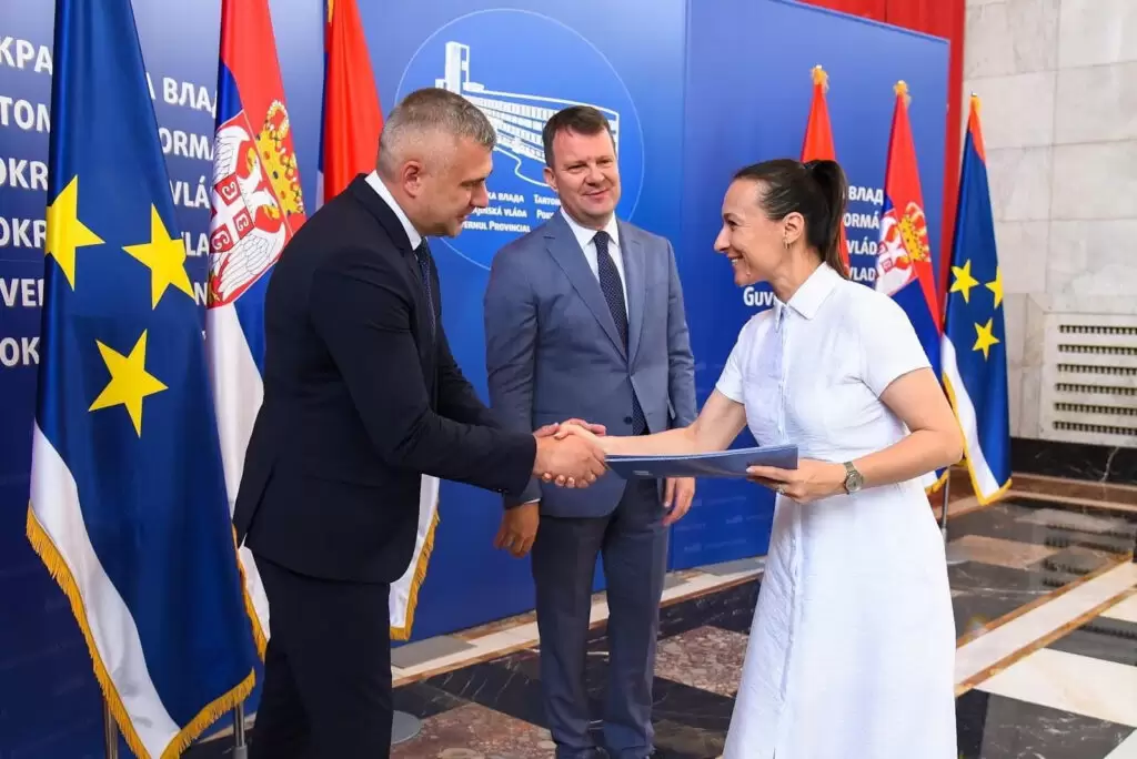 Pokrajinska Vlada Apatin
