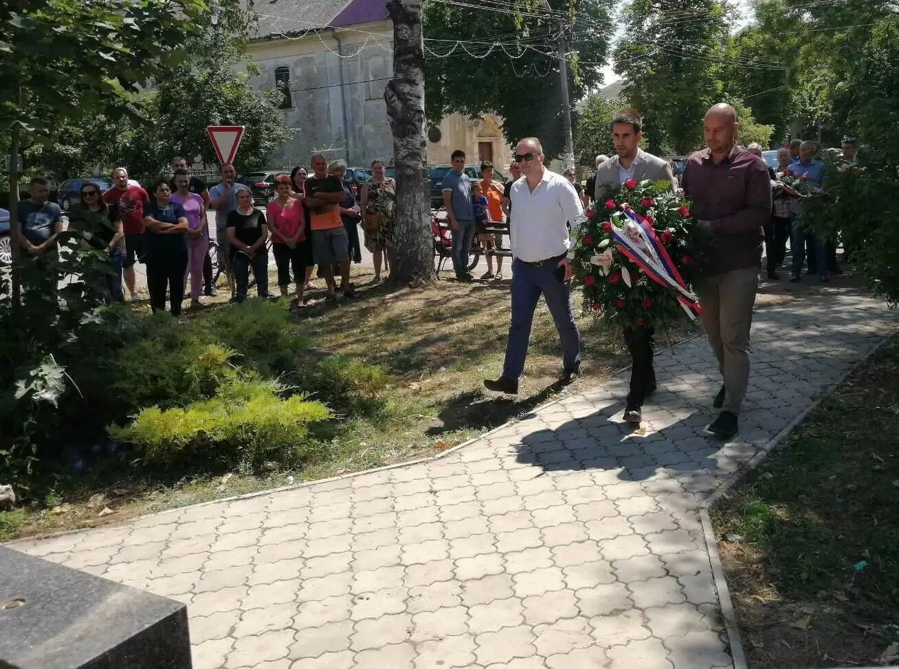 Kljajićevo - polaganje venaca 3
