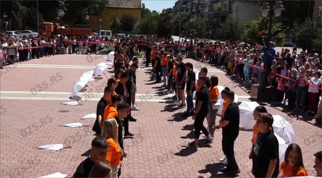 Apatin - maturanti, ples