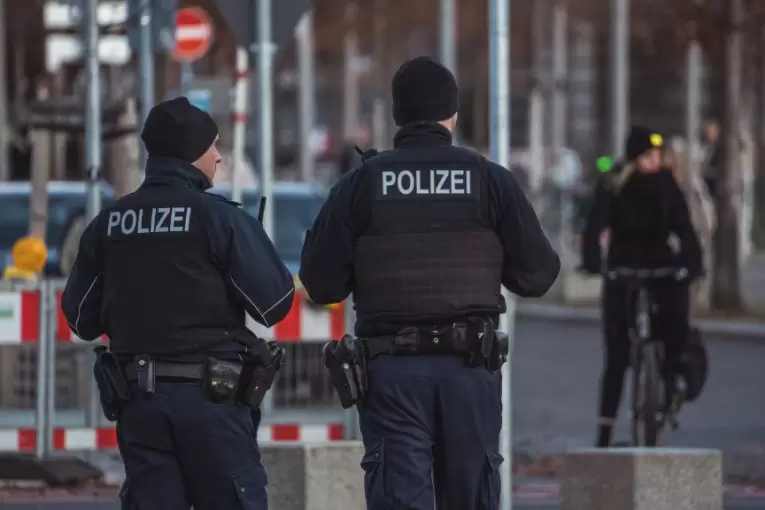 Policija