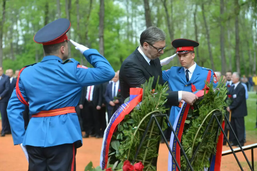 Aleksandar Vučić - polaganje venaca