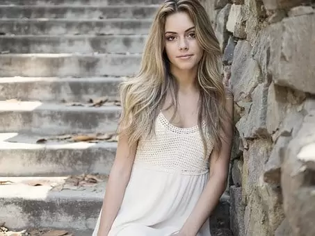 Žena