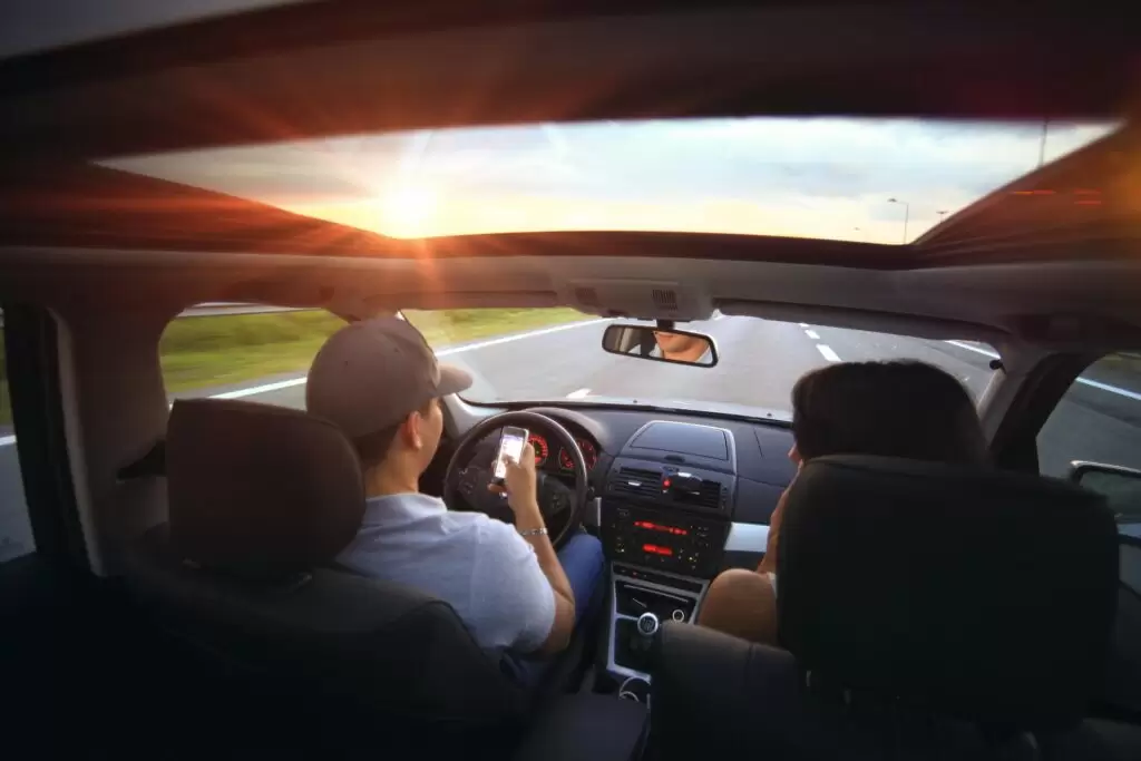 Automobil
