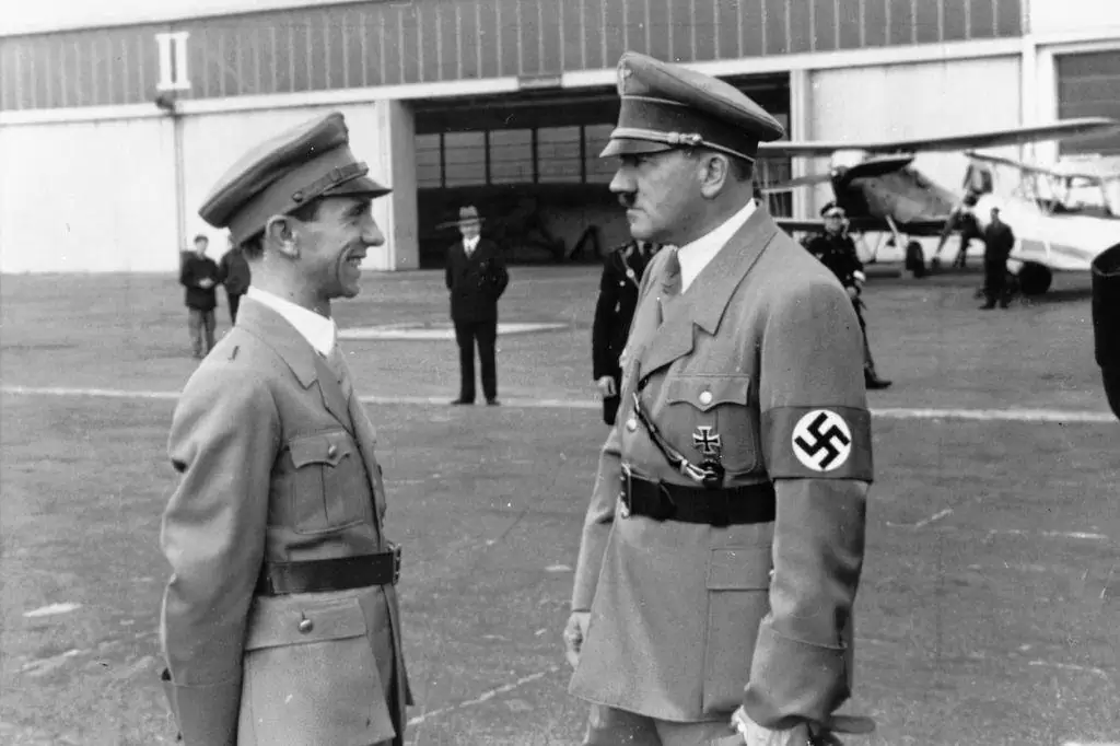 Gebels i Hitler