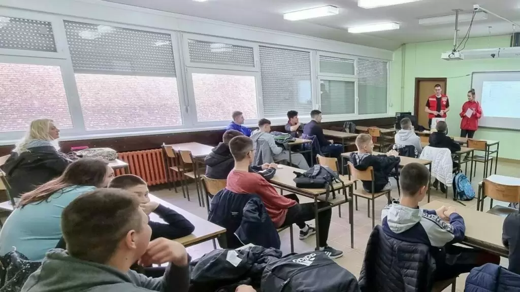 predavanje - crveni krst
