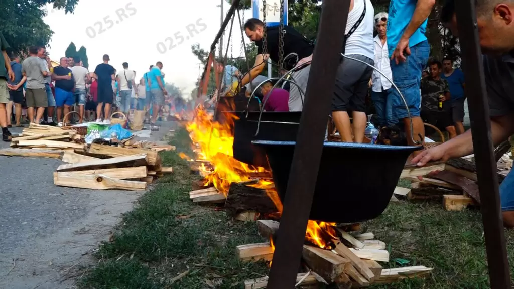 Bodrog - kuvanje kotlića