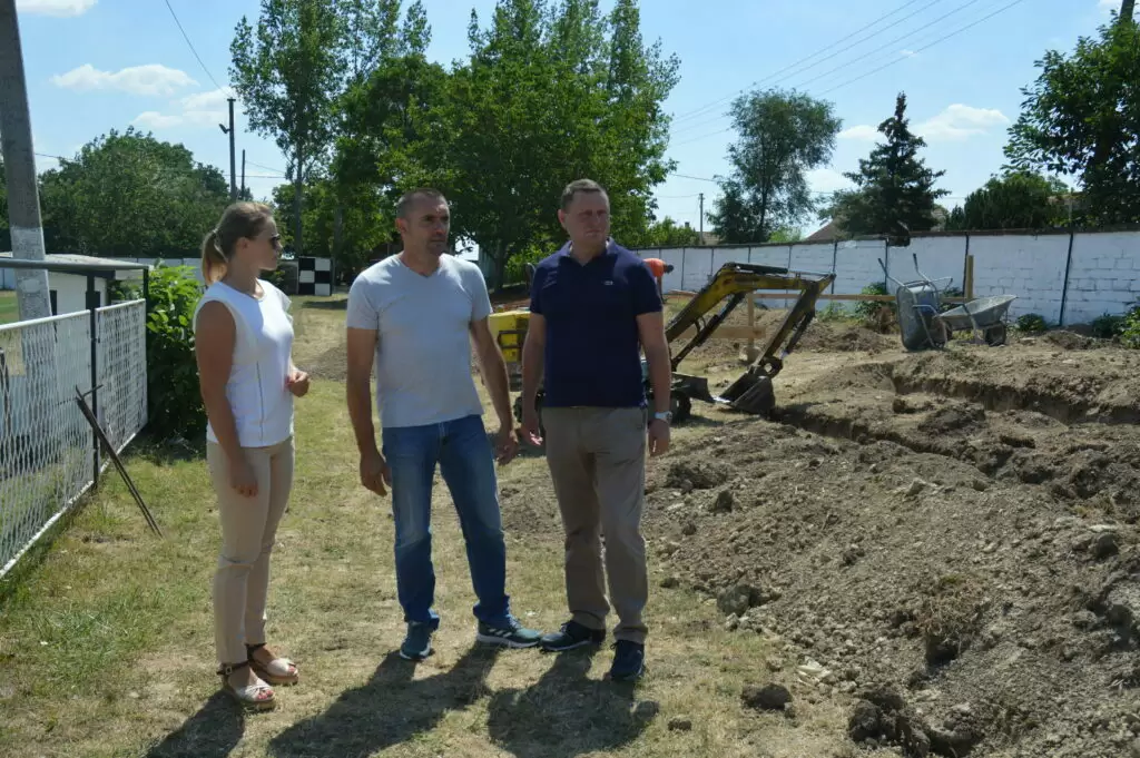 Obilazak radova - Kljajićevo, izgradnja tribina