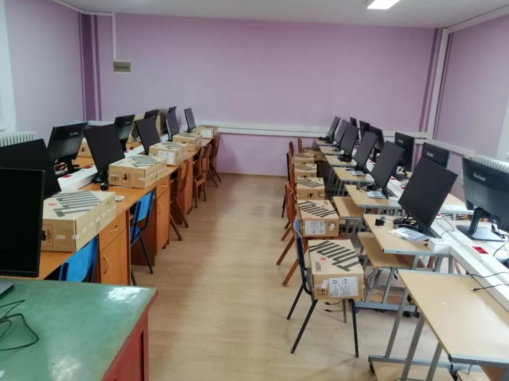 Informatički kabinet - OŠ "Nikola Tesla" Kljajićevo 2