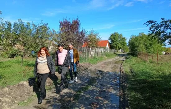Bački Monoštor - poseta Romskom naselju 1