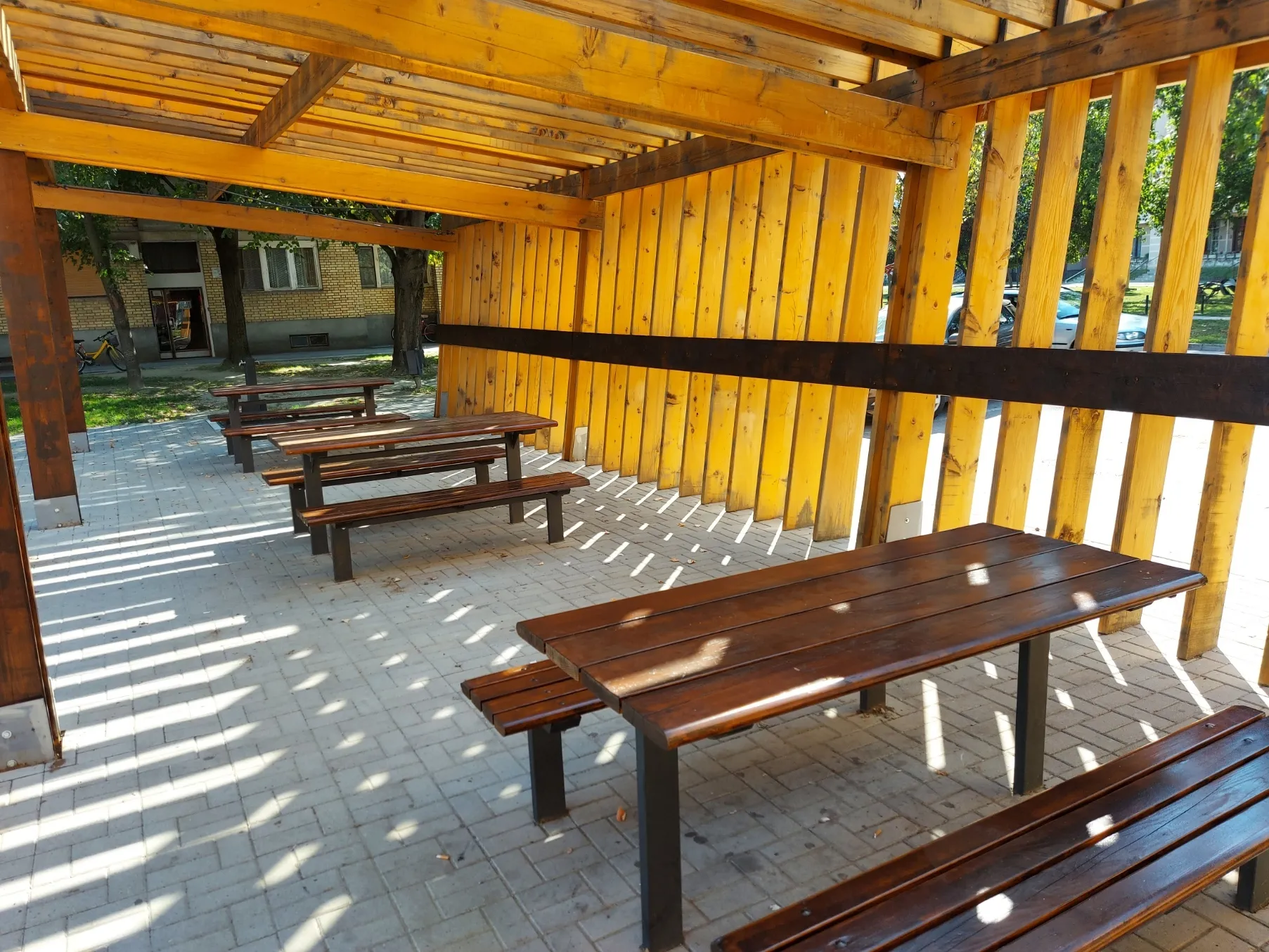 Apatin - dečije igralište 2