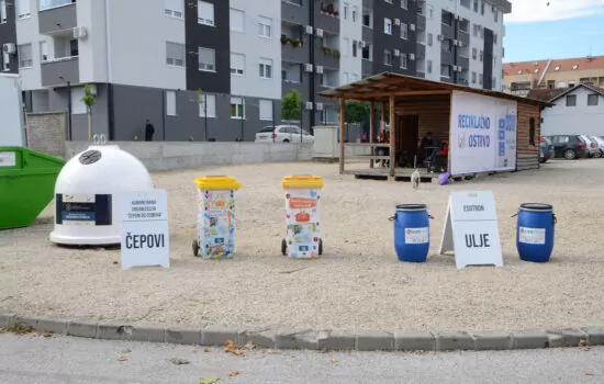 Novi Sad - reciklažno ostrvo 3