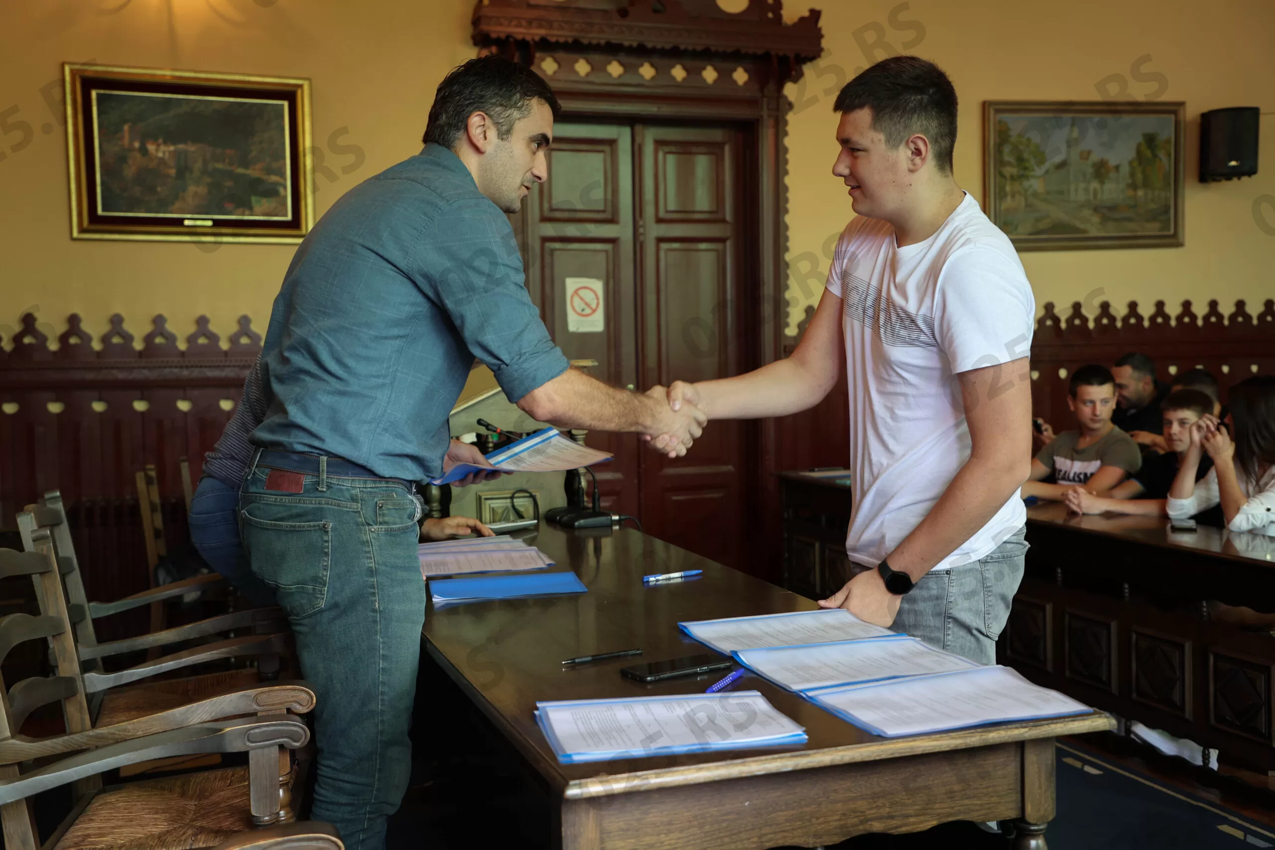 Apatin - potpisivanje stipendija sa sportistima 3