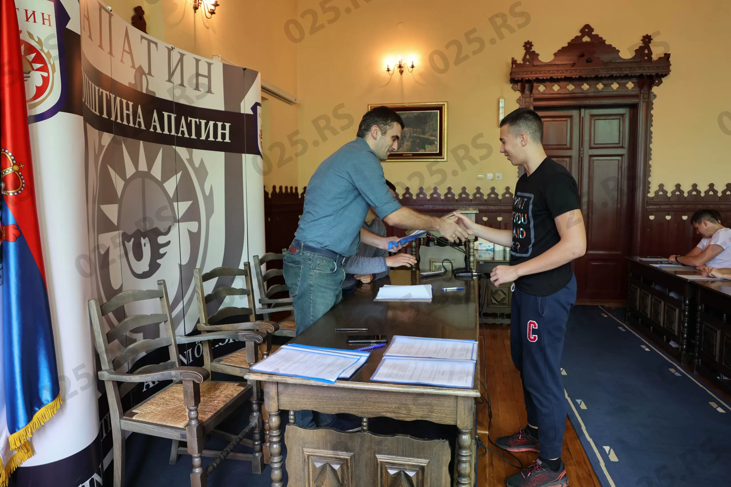 Apatin - potpisivanje stipendija sa sportistima 1