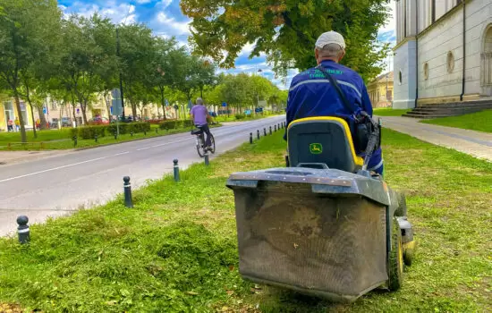 JKP Zelenilo Sombor - košenje zelenih površina