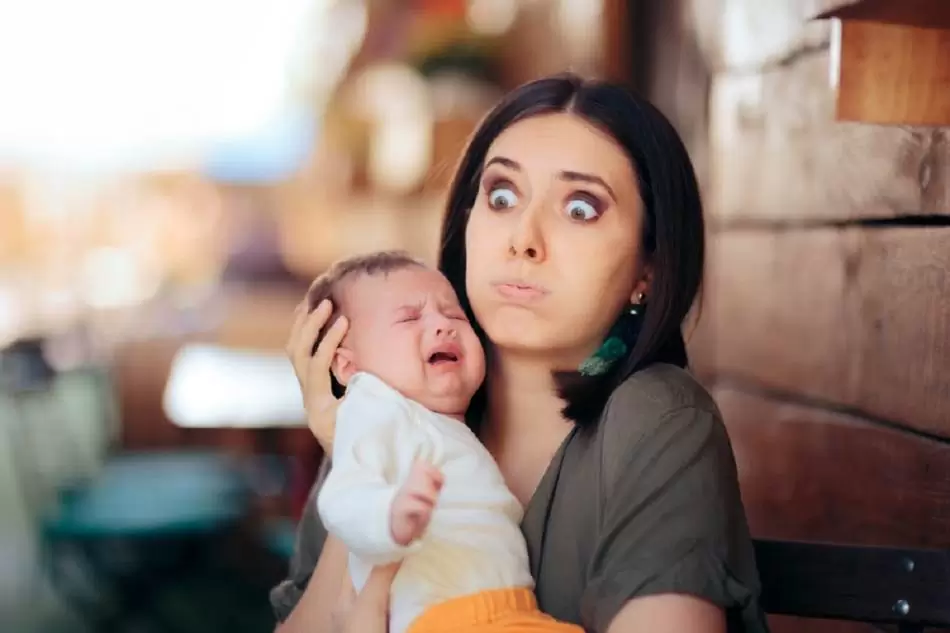 Beba i mama u restoranu