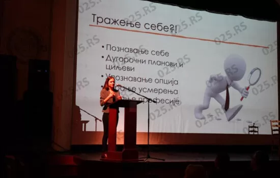 Apatin - dodela stipendija