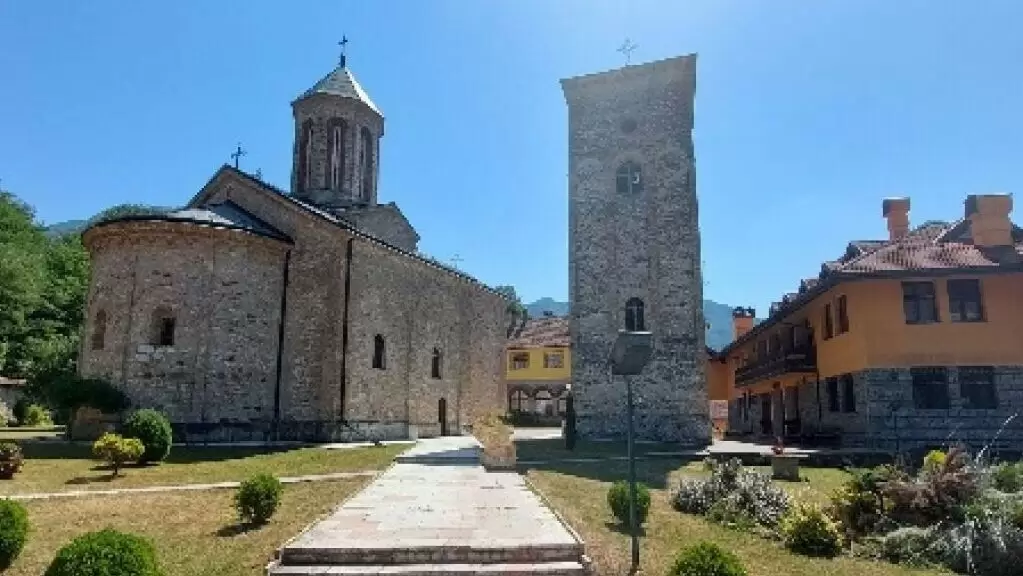 Manastir Rača