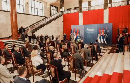 Pokrajinska vlada - potpisivanje ugovora 2